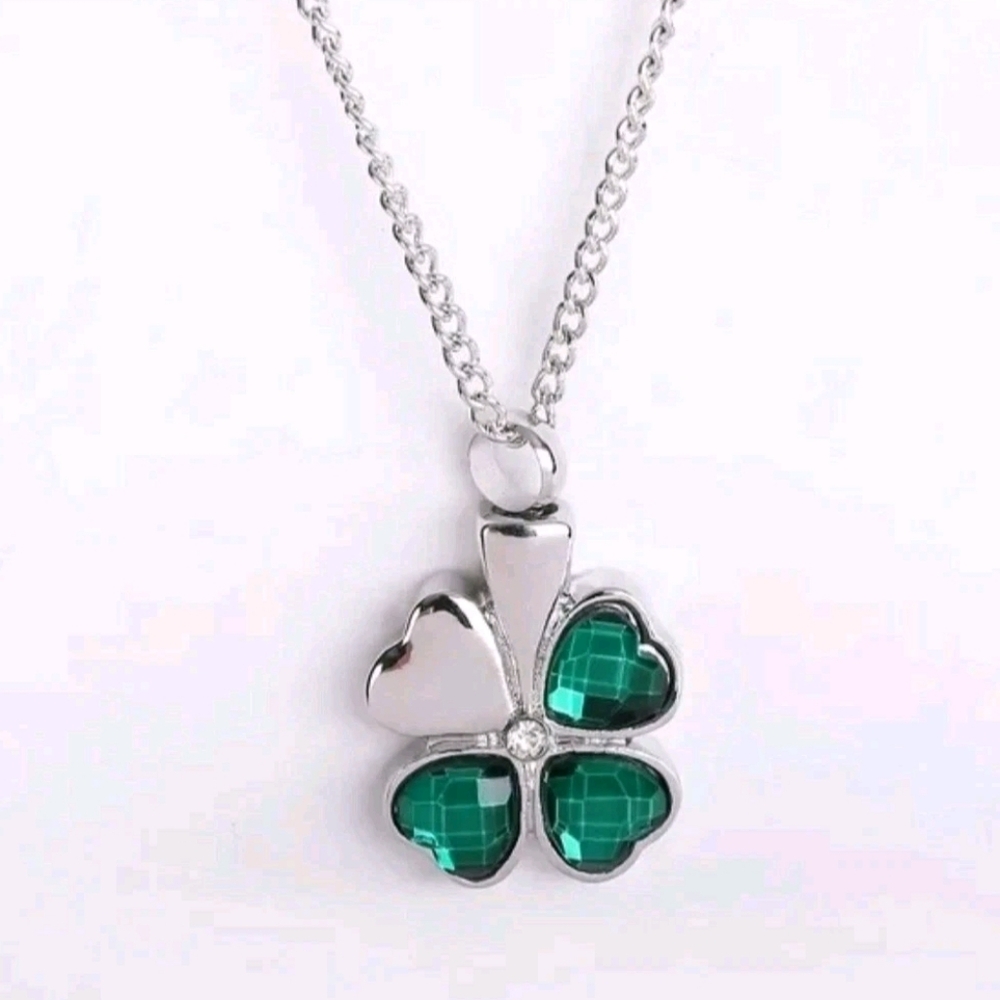 Silvery Simulated Emerald St Patricks Day Four Leaf Clover Necklace For Women